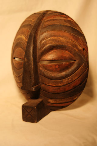 https://www.transafrika.org/media/masken/Gesicht Maske Afrika.jpg